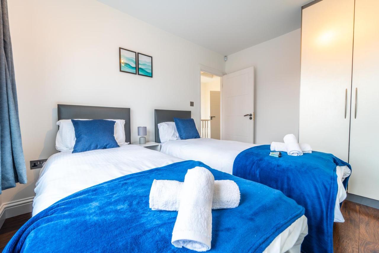 Modern Spacious 4 Bed Hayes Home With Free Parking Экстерьер фото