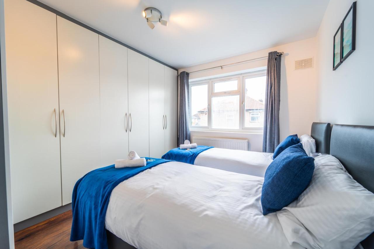 Modern Spacious 4 Bed Hayes Home With Free Parking Экстерьер фото