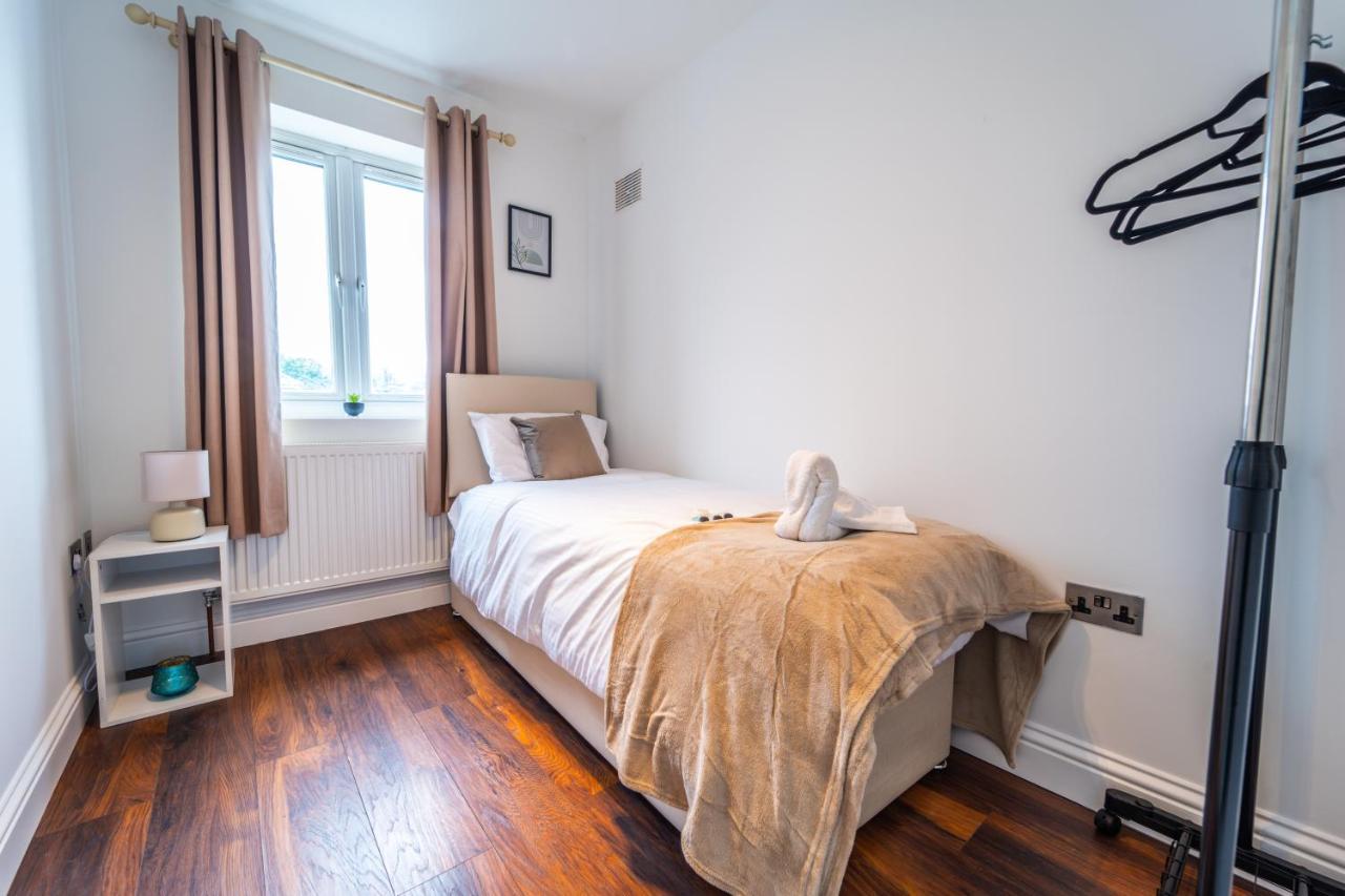 Modern Spacious 4 Bed Hayes Home With Free Parking Экстерьер фото