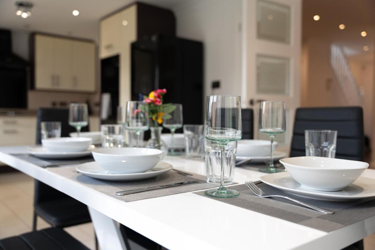 Modern Spacious 4 Bed Hayes Home With Free Parking Экстерьер фото